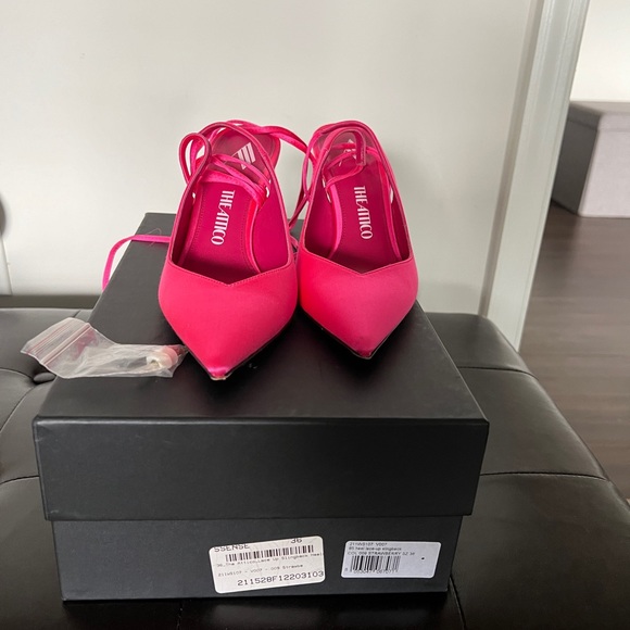 The Attico Venus slinbacks in color strawberry - Picture 4 of 8